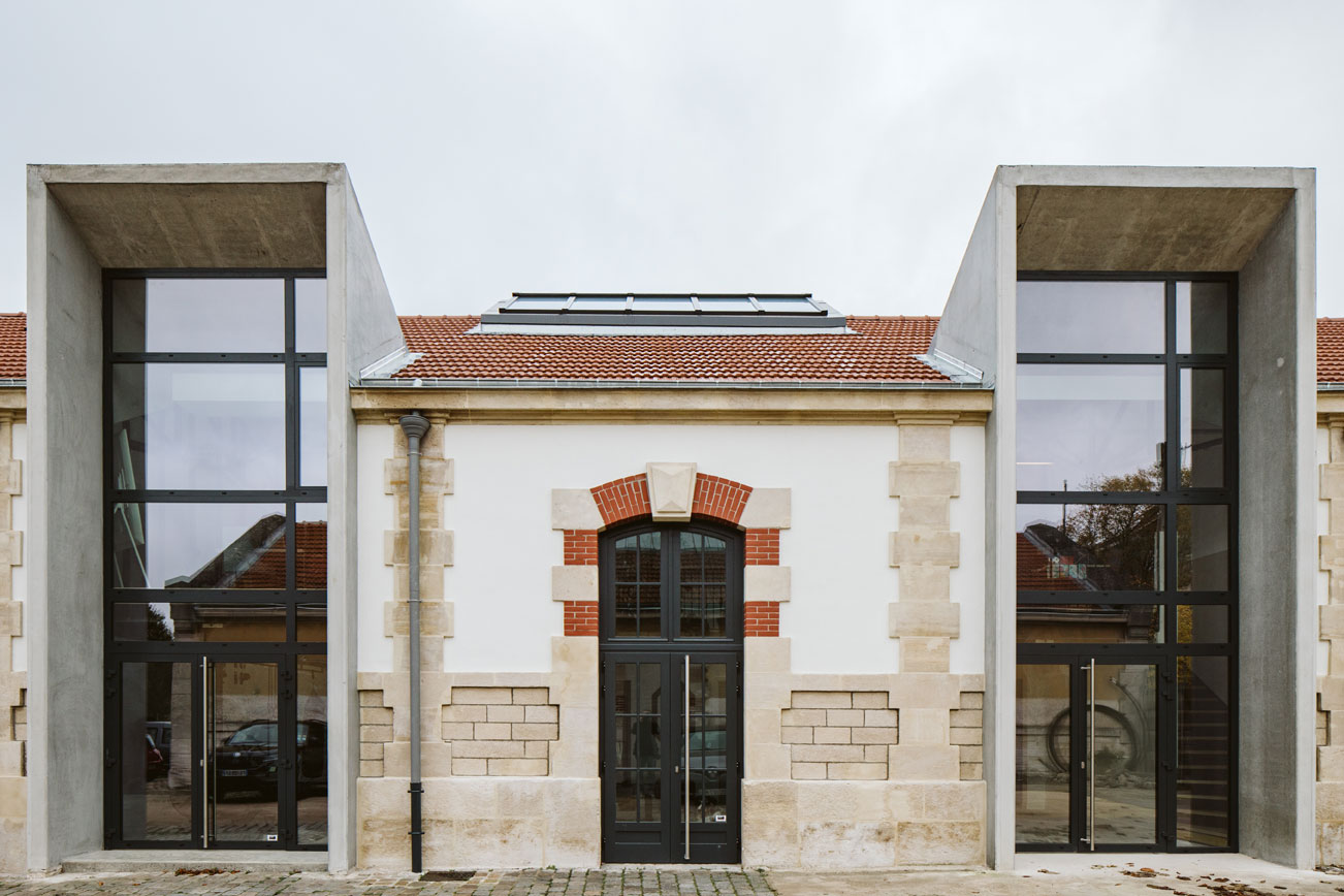 anciennes-ecuries-militaires